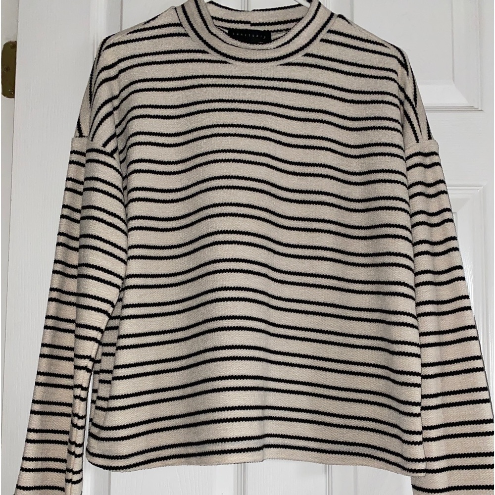 Women’s Large Sanctuary long sleeve shirt